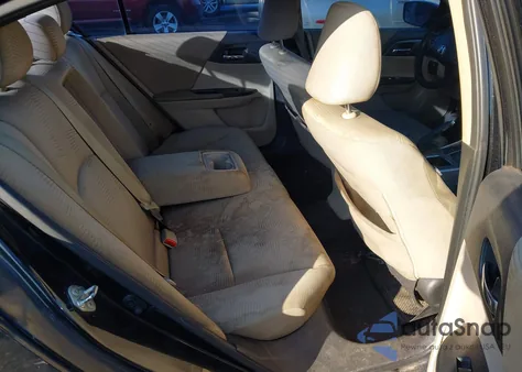 2015 Honda Accord Lx z USA, uszkodzony, nr VIN 1HGCR2F32FA093298